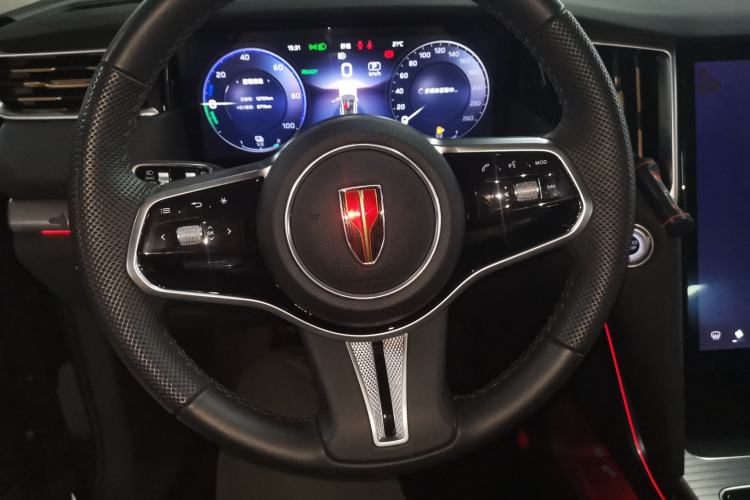 Used Hongqi HS7 PHEV 2024 2.0T PHEV Four-Wheel Drive Flagship Edition 6 Seats
