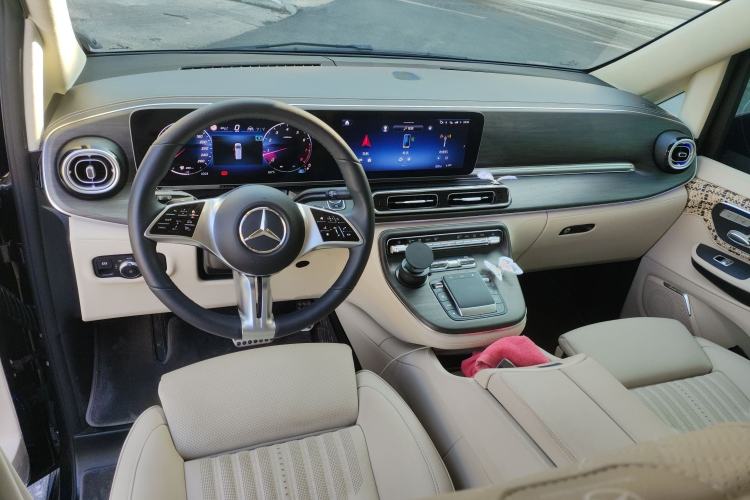 Used Mercedes-Benz V-Class 2024 V 300 L Long Wheelbase Prestige Edition
