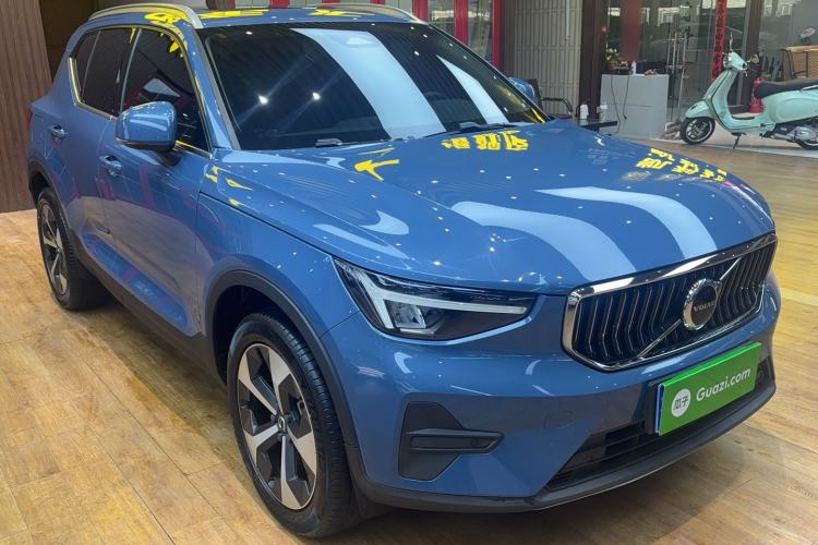 Used Volvo XC40 2023 B4 4x4 Smart Luxury Edition
