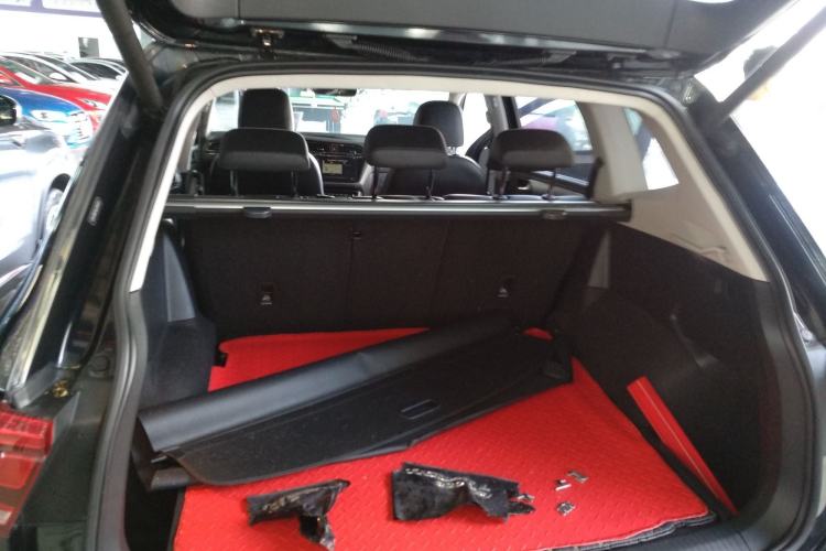 Used Volkswagen Tiguan L 2019 Revised 330TSI Automatic Two-Wheel Drive Smart & Luxury Edition China VI Standard Trunk