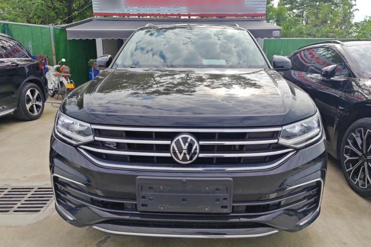 Used Volkswagen Tiguan L 2024 330TSI Automatic Two-Wheel Drive R-Line Enhanced Edition Front