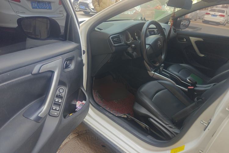 Used Citroen C3-XR 2015 1.6L Automatic Fashion Model Driver Seat