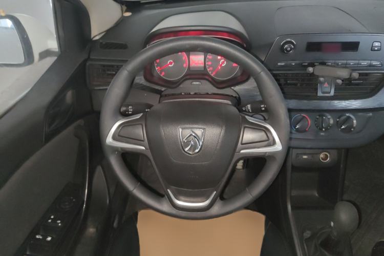 Used Baojun 310 2016 1.2L manual Comfort trim level