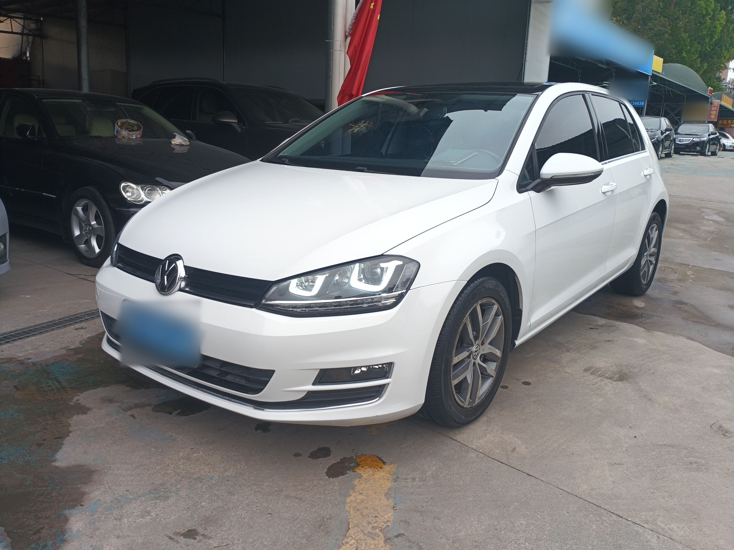 Под передней частью автомобиля