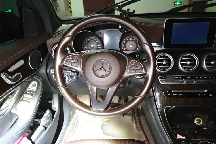 Used Mercedes-Benz GLC 2018 GLC 260 4MATIC Dynamic Edition Steering Wheel