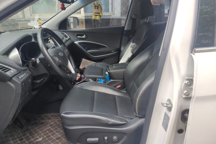 Used Hyundai Santa Fe 2017 2.0T Automatic All-Wheel Drive Smart 7-Seater