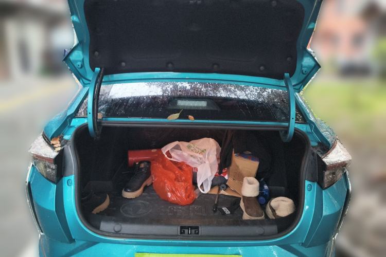 Used Dongfeng Aeolus Yixuan 2021 230T Automatic Chasing Shadow Edition Trunk