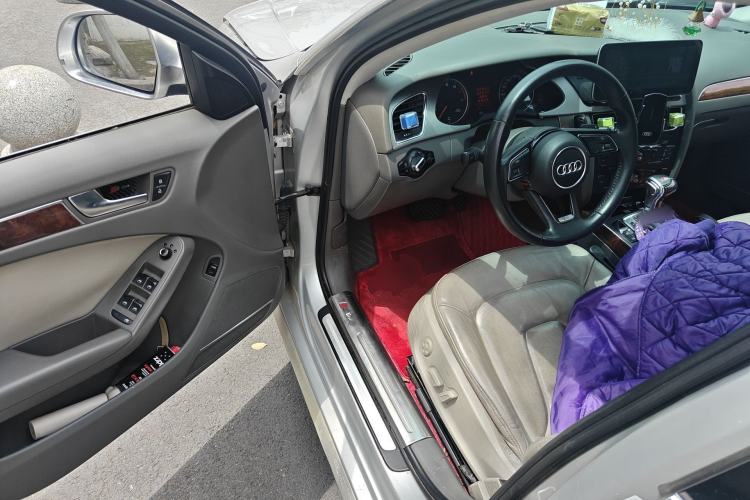 Used Audi A4L 2011 2.0 TFSI Comfort Model
