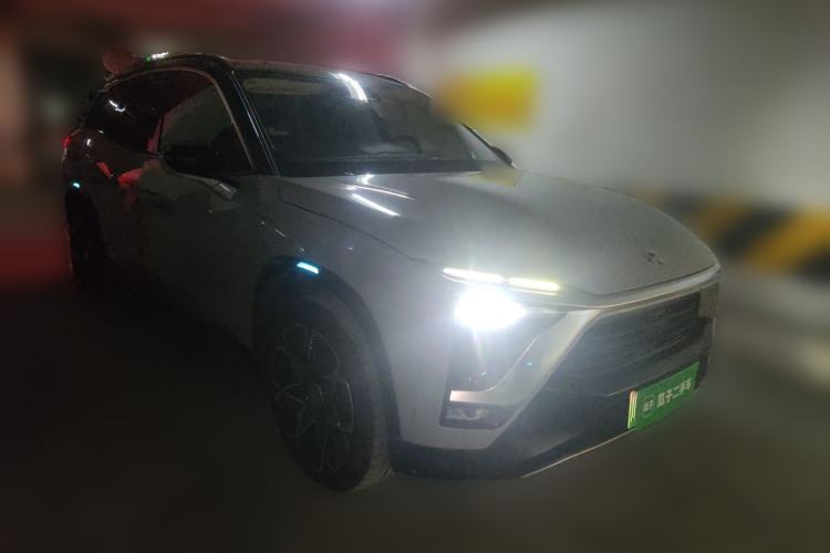 Used Nio ES8 2018 355 km Base Version 7-Seater Edition Front Right 45 Deg