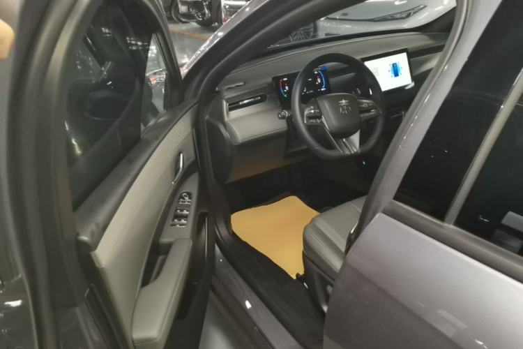 Used BYD Qin PLUS 2025 DM-i Smart Drive 55KM Leading Model
