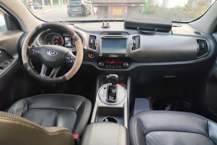 Used Kia Sportage R 2015 2.0L Automatic Two-Wheel Drive DLX Model Center Console