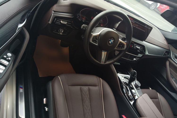 Used BMW 5 Series 2022 Second Facelift 530Li Leading Edition M Sport Package
