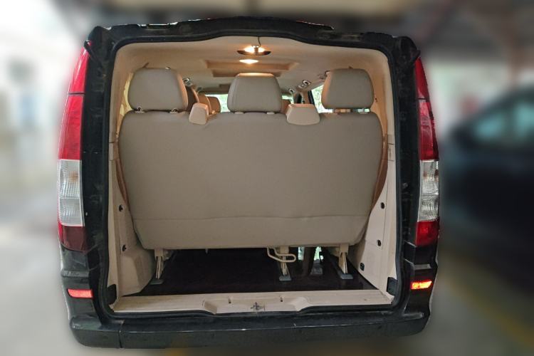 Used Mercedes-Benz Vito 2013 3.0L Elite Edition Trunk