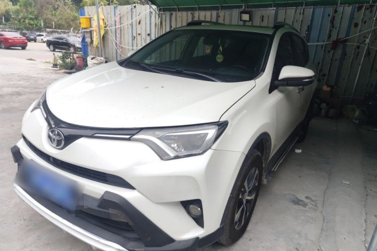 Used Toyota RAV4 2016 2.0L CVT Two-Wheel Drive Fashion Edition China V Standard