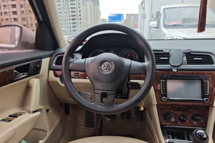 Used Volkswagen Lavida 2013 1.4TSI Manual Comfort Edition Steering Wheel