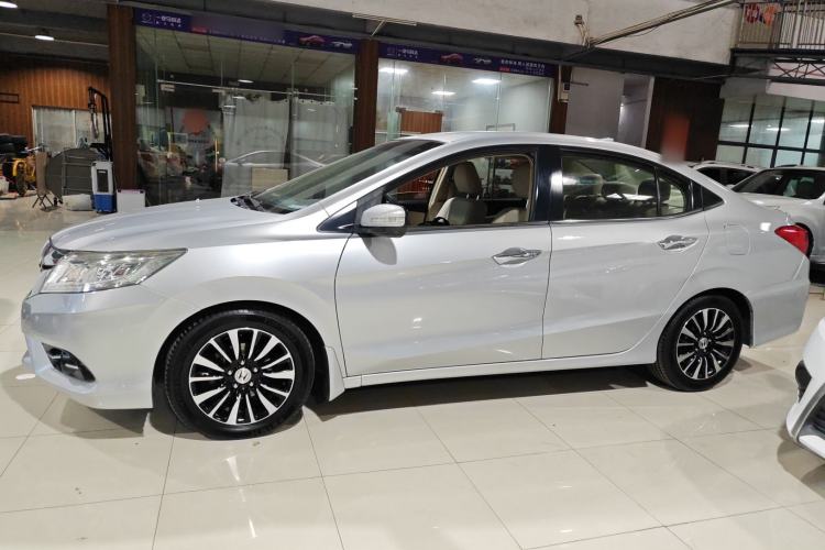 Used Honda Crider 2013 1.8L automatic comfort version