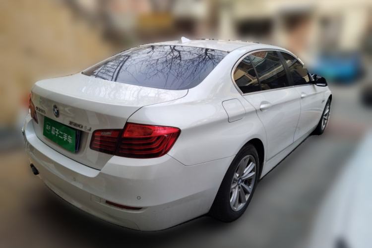 Used BMW 5 Series 2014 520Li Elegant Model Rear Right 45 Deg