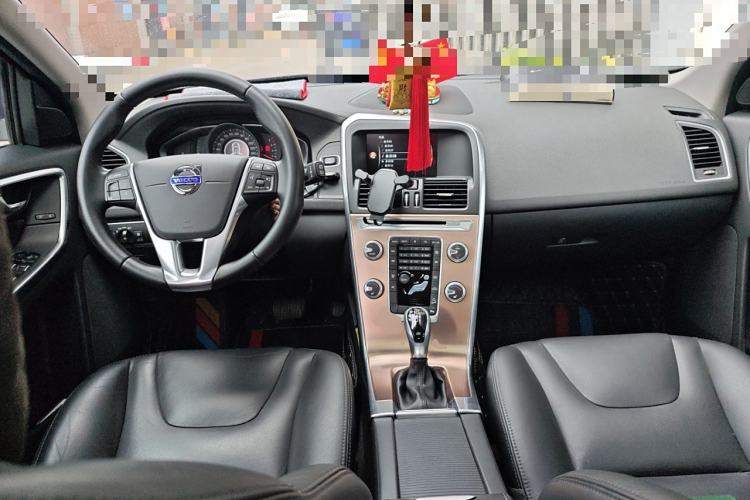 Used Volvo XC60 2017 T5 AWD Smart Upgrade Model
