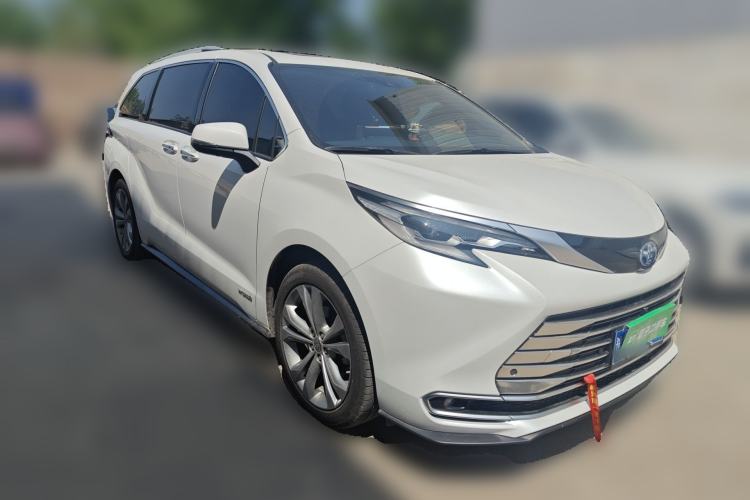 Used Toyota SIENNA 2024 2.5L Hybrid Prestige Deluxe Edition Front Right 45 Deg