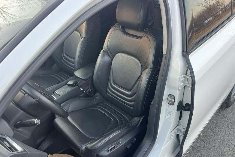 Used DS 5LS 2014 1.6T Luxury Edition THP160
