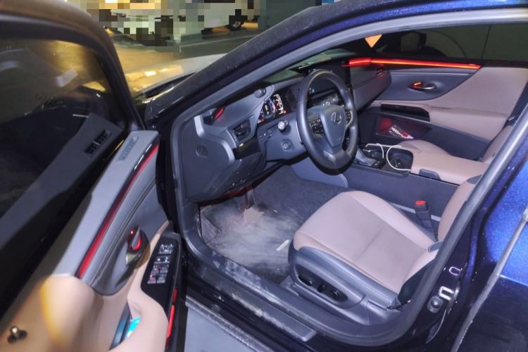 Used Lexus ES 2022 200 Excellence Edition