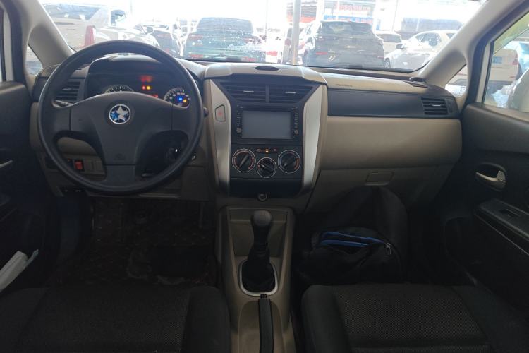 Used Venucia R50 2013 1.6L Manual Fashion Edition