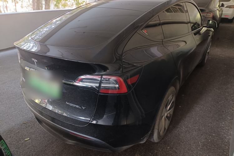 Used Tesla Model Y 2022 Long-Range All-Wheel-Drive Version
