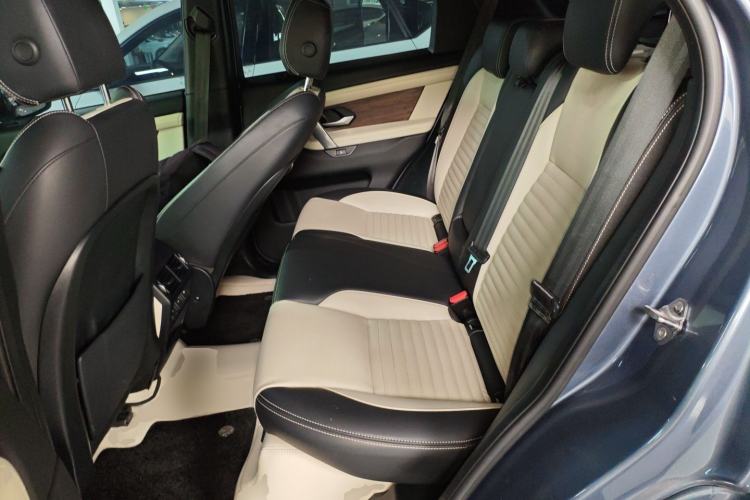 Used Land Rover Discovery Sport 2021 249 PS R-Dynamic S Performance Edition Left Rear Seat