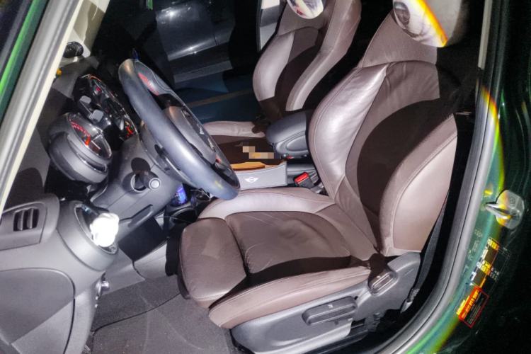 Used MINI 2016 2.0T COOPER S Pioneer Edition Five-Door Model Left Front Seat