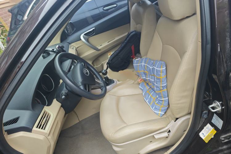 Used Soueast V5 Lingzhi 2012 1.5L Manual Comfort Edition Left Front Seat