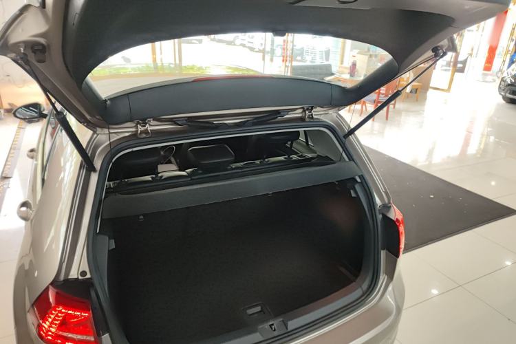 Used Volkswagen Golf 2014 1.4TSI Automatic Luxury Model Trunk