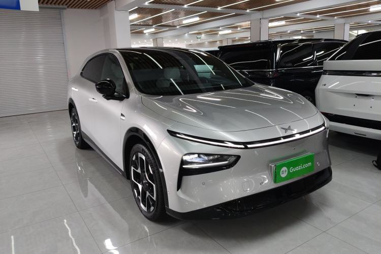 Used XPeng G7 2025 Model—702 Ultra Long Range Front Right 45 Deg