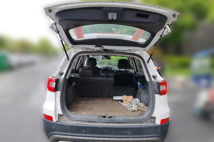 Used CHANGAN CS75 2017 Shangkui Edition 1.5T Manual Fengxiang Model Trunk