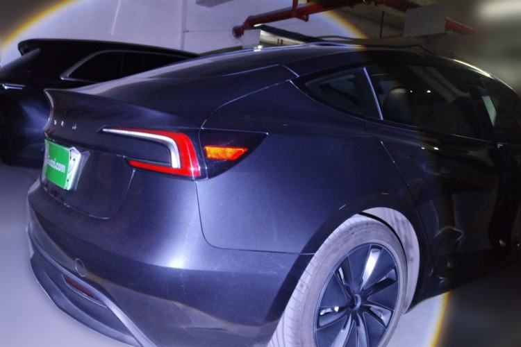 Used Tesla Model 3 2025 Rear-Wheel-Drive Version
