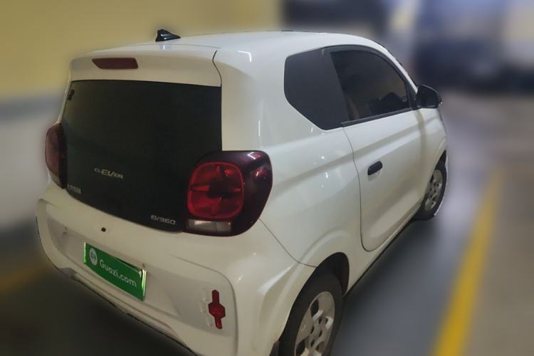 Used Roewe Clever 2021 302 km New Four-Seater Super-Efficient Version Rear Right 45 Deg