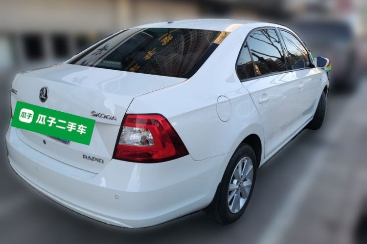 Used Skoda Rapid 2015 1.6L Automatic Smart Selection Model