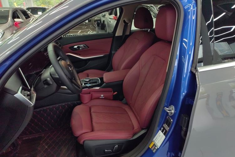 Used BMW i3 2024 eDrive 35 L
