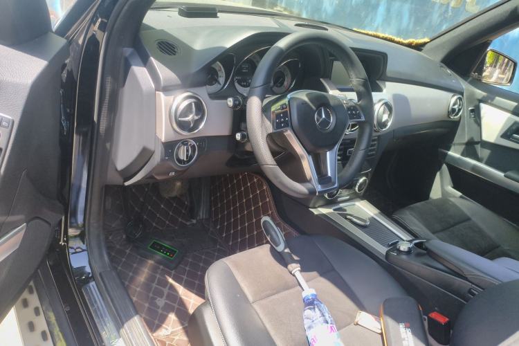 Used Mercedes-Benz GLK-Class 2015 GLK 260 4MATIC Dynamic Edition Ultimate Version Center Console