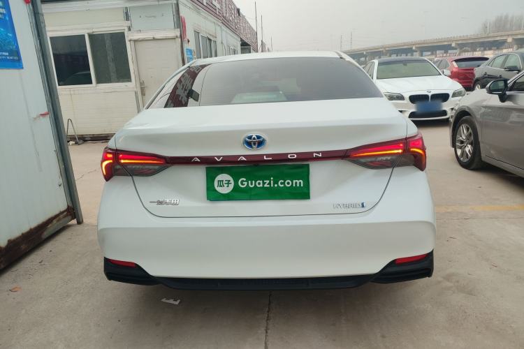 Used Toyota Avalon 2019 Dual-Engine 2.5L Luxury Edition China VI Standard
