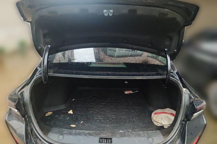 Used Dongfeng Aeolus Yixuan MAX 2021 1.5T Super-Powered Dad Edition Trunk