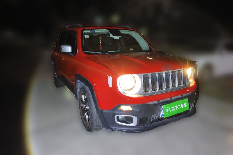 Used Jeep Renegade 2018 Connected Large Screen Version 180T Automatic Smart Version Front Right 45 Deg