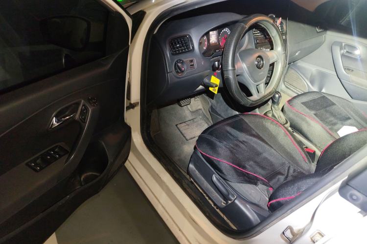 Used Volkswagen Polo 2018 1.5L Automatic Advanced Driving Model Interior 3