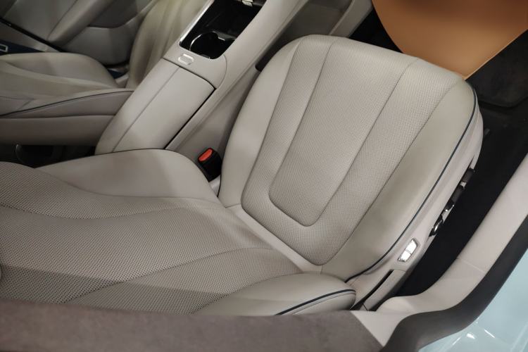 Used Hima Luxeed S7 2025 785 km Ultra
