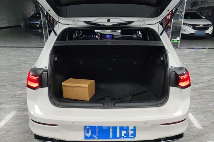 Used Volkswagen Golf 2021 280TSI DSG R-Line Trunk