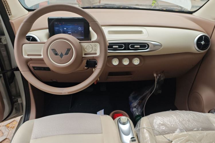 Used Wuling Hongguang MINIEV 2025 Four-Door Version Advanced Edition
