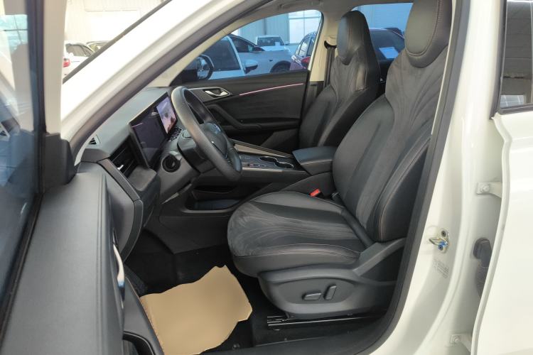 Used Roewe D5X DMH 2024 135 Tech Edition