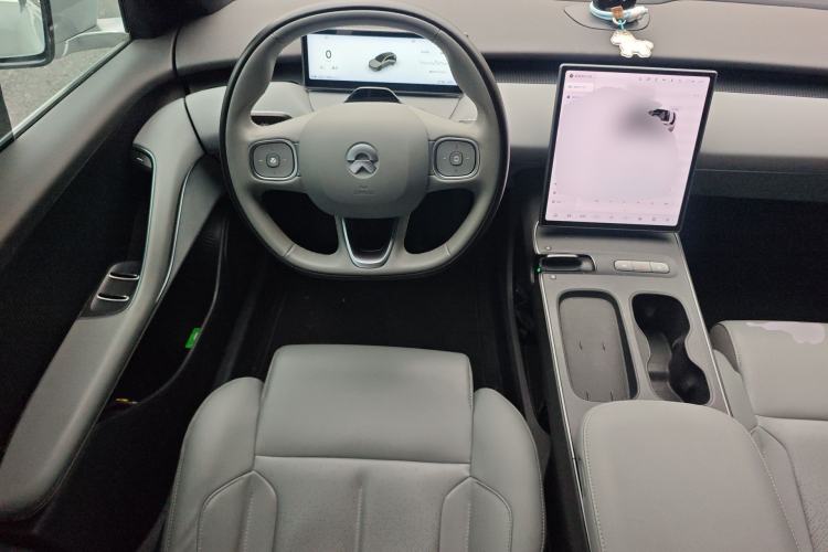 Used Nio ET5T 2024 75kWh Touring Steering Wheel