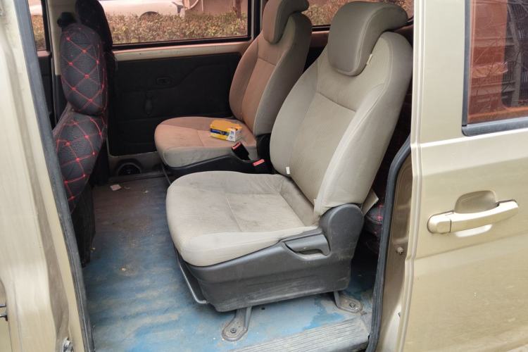 Used Wuling Rongguang V 2018 1.5L Standard Version Left Rear Seat