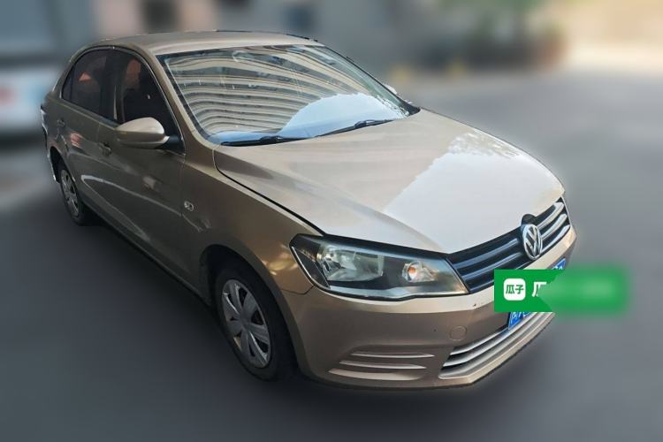 Used Volkswagen Jetta 2013 1.6L Manual Fashion Edition Front Right 45 Deg