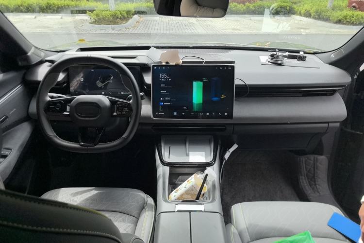 Used Lynk & Co 08 EM-P 2023 120km Long-Range Halo Center Console